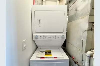 3205 W George Street #2, Chicago, IL 60618 - Photo 15