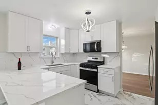 1867 Lake Shore Dr, Romeoville, IL 60446 - Photo 3