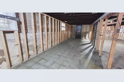 10742 S Prairie Avenue, Chicago, IL 60628 - Photo 13