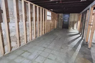 10742 S Prairie Ave, Chicago, IL 60628 - Photo 13