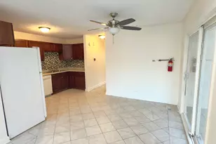 30W105 Maplewood Dr, Warrenville, IL 60555 - Photo 5