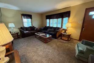 18316 Sherman St, Lansing, IL 60438 - Photo 3