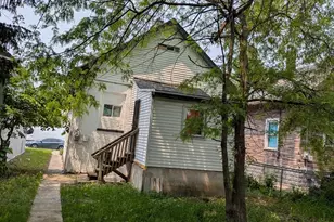 10515 S Perry Ave, Chicago, IL 60628 - Photo 9