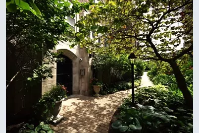 6334 N Sheridan Road #3E, Chicago, IL 60660 - Photo 3