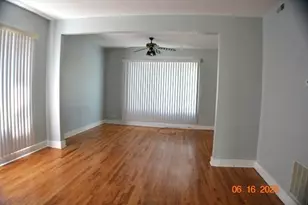 7041 S Wabash Ave, Chicago, IL 60637 - Photo 9