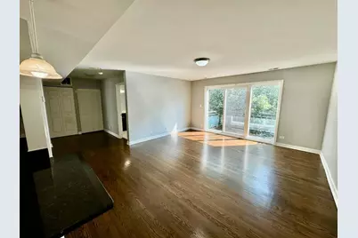 6433 N Damen Avenue #3E, Chicago, IL 60645 - Photo 5