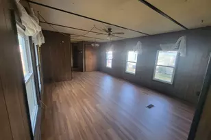 353 W Monroe St, Monticello, IL 61856 - Photo 9