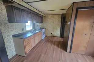 353 W Monroe St, Monticello, IL 61856 - Photo 11