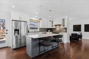 313 W Gartner Rd, Naperville, IL 60540 - Photo 5