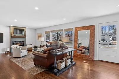 313 W Gartner Road, Naperville, IL 60540 - Photo 17