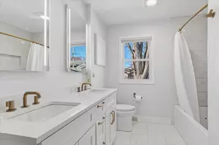 313 W Gartner Rd, Naperville, IL 60540 - Photo 11