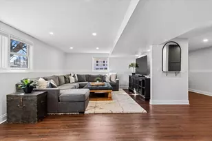 313 W Gartner Rd, Naperville, IL 60540 - Photo 7