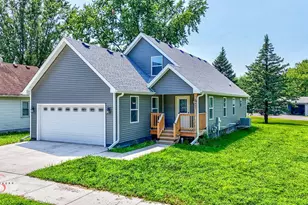 1845 La Salle St, Ottawa, IL 61350 - Photo 1