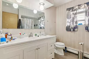 949 E 170th St, South Holland, IL 60473 - Photo 13