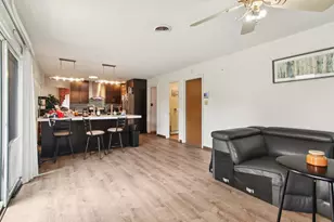 949 E 170th St, South Holland, IL 60473 - Photo 9