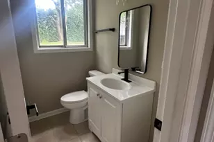 221 Murphy Dr, Romeoville, IL 60446 - Photo 9