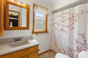 409 E Main St, Peotone, IL 60468 - Photo 9