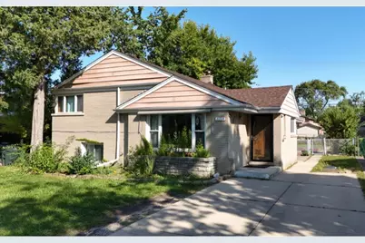3814 W Sherwin Avenue, Lincolnwood, IL 60712 - Photo 1