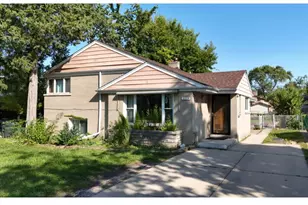 3814 W Sherwin Ave, Lincolnwood, IL 60712 - Photo 1