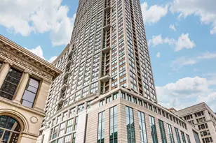 130 N Garland Ct, Chicago, IL 60602 - Photo 1