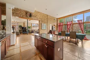 765 E 41st St, Chicago, IL 60653 - Photo 7