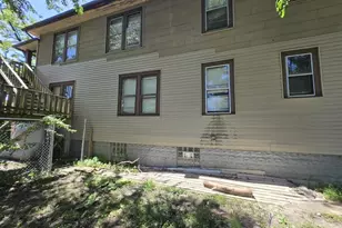 630 Belle Ct, Phoenix, IL 60426 - Photo 11