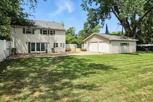 406 Madison St, Joliet, IL 60435 - Photo 5