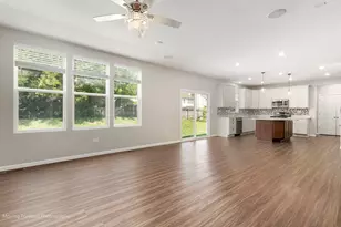 2003 Seaview Dr, Aurora, IL 60503 - Photo 37