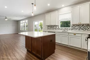 2003 Seaview Dr, Aurora, IL 60503 - Photo 21