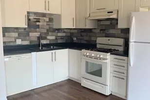 350 Woodridge Cir, South Elgin, IL 60177 - Photo 9