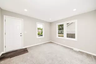 513 Pontiac St, Joliet, IL 60432 - Photo 5