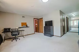 1532 Petersham Ln, Schaumburg, IL 60173 - Photo 25