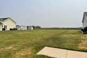 946 Louise Dr, Momence, IL 60954 - Photo 1