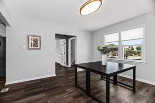 4811 Main St, Skokie, IL 60077 - Photo 21