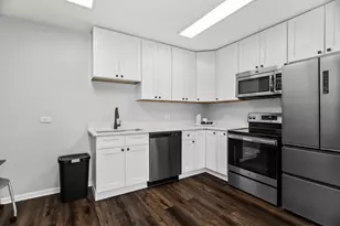 4811 Main St, Skokie, IL 60077 - Photo 23