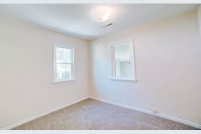 525 E Hickory Street, Watseka, IL 60970 - Photo 17