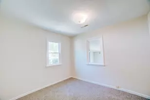 525 E Hickory St, Watseka, IL 60970 - Photo 17