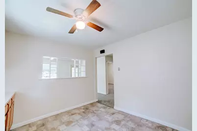 525 E Hickory Street, Watseka, IL 60970 - Photo 11