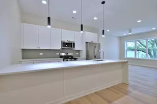 7518 Madison St, Forest Park, IL 60130 - Photo 3