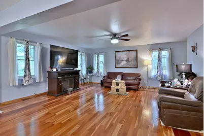 446 S Stratford Avenue, Elmhurst, IL 60126 - Photo 11