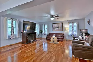 446 S Stratford Ave, Elmhurst, IL 60126 - Photo 11