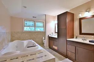 446 S Stratford Ave, Elmhurst, IL 60126 - Photo 17