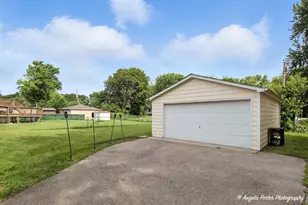 4420 Clearview Dr, McHenry, IL 60050 - Photo 3