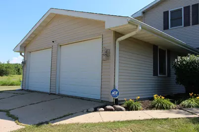 1607 Wheeler Road, Kirkland, IL 60146 - Photo 9