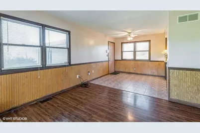 1607 Wheeler Road, Kirkland, IL 60146 - Photo 13