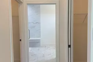 9014 Gloucester Rd, Woodridge, IL 60517 - Photo 17