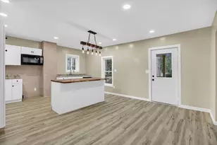 208 E 1790 North Rd, Gilman, IL 60938 - Photo 7