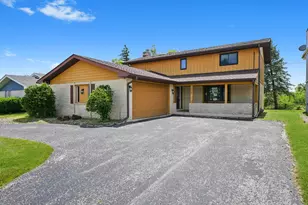 3057 201st Pl, Lynwood, IL 60411 - Photo 3