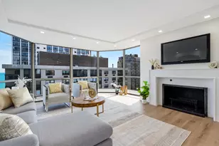 1310 N Ritchie Ct, Chicago, IL 60610 - Photo 3