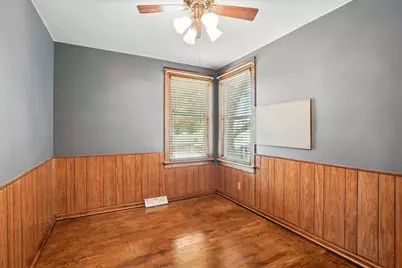 13425 S Avenue M, Chicago, IL 60633 - Photo 9